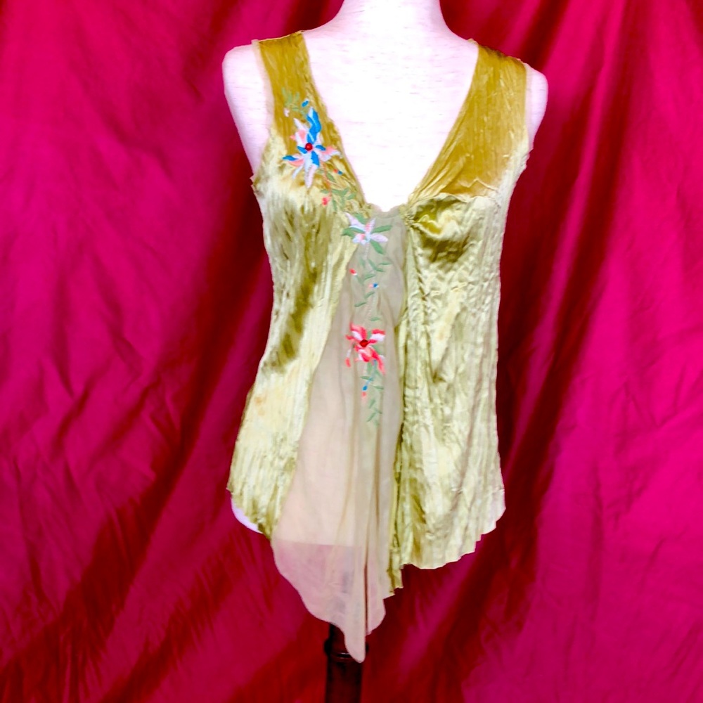 bright green with embroidered detail v neck irregular fabric by design